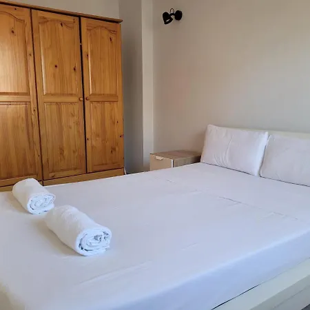 Centro 2 & Beach, By Casa De Sol Hr شقة فوينخيرولا